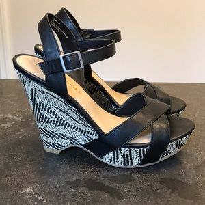 Audrey Brooke Wedges